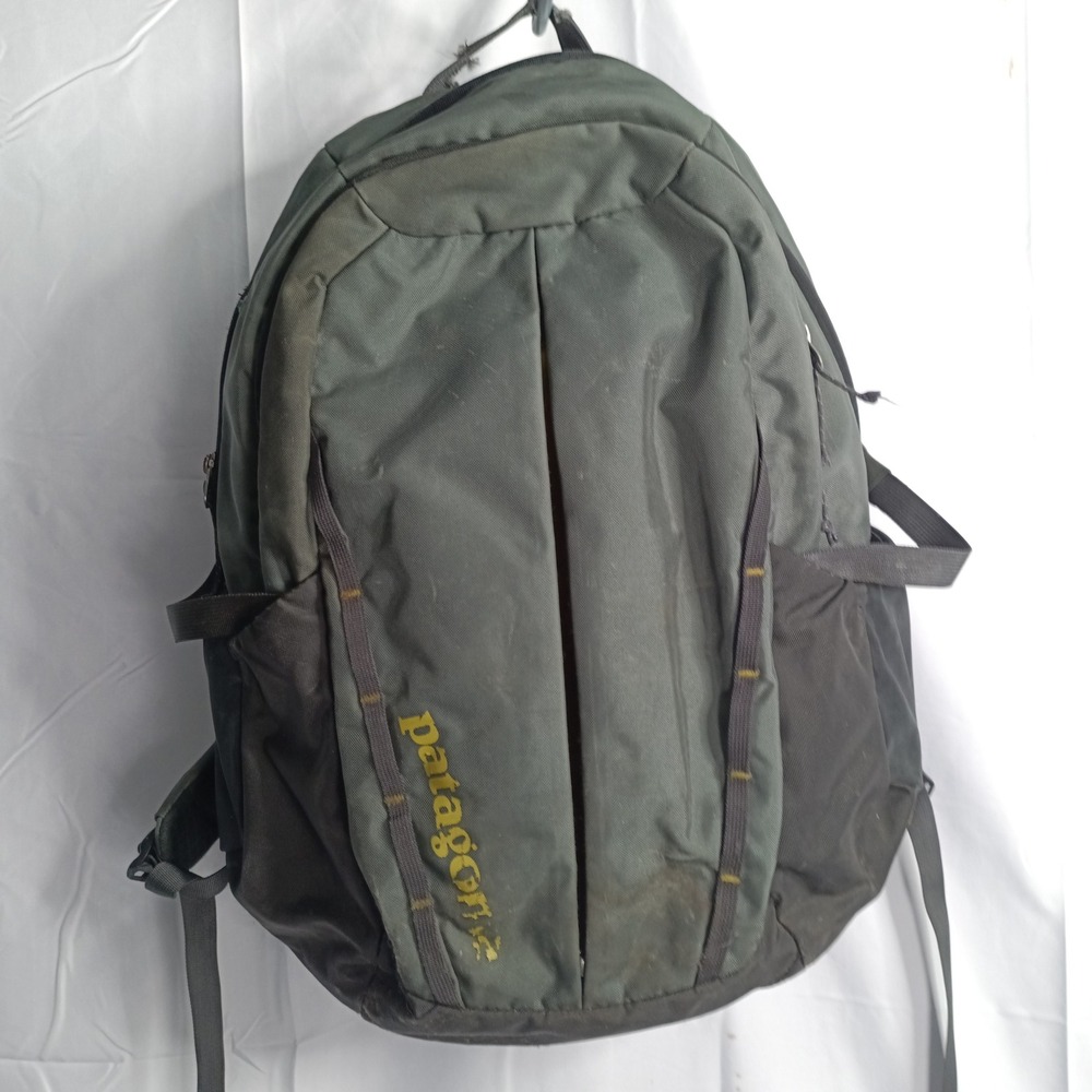Patagonia Refugio 28L Backpack Sage Green Grey Hiking Travel Daypack 47911 s12